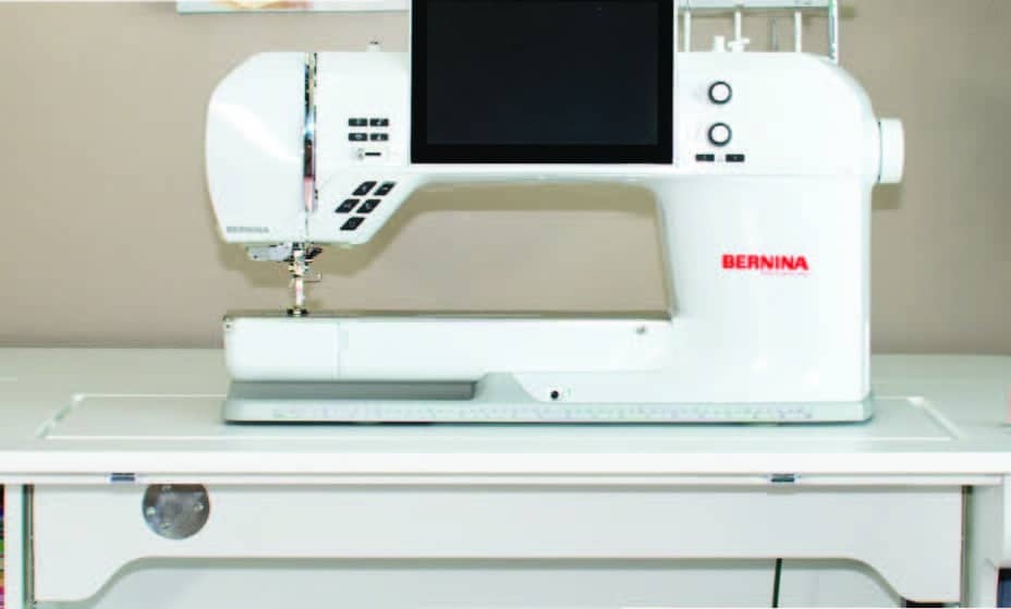 Horn Cabinet in freearm position with machine on lift