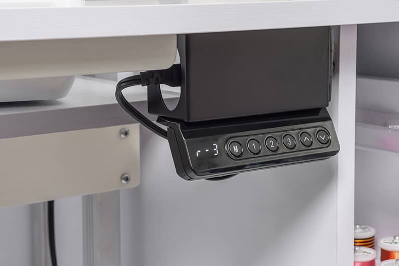 Koala All-In-One Embroidery Studio lift control