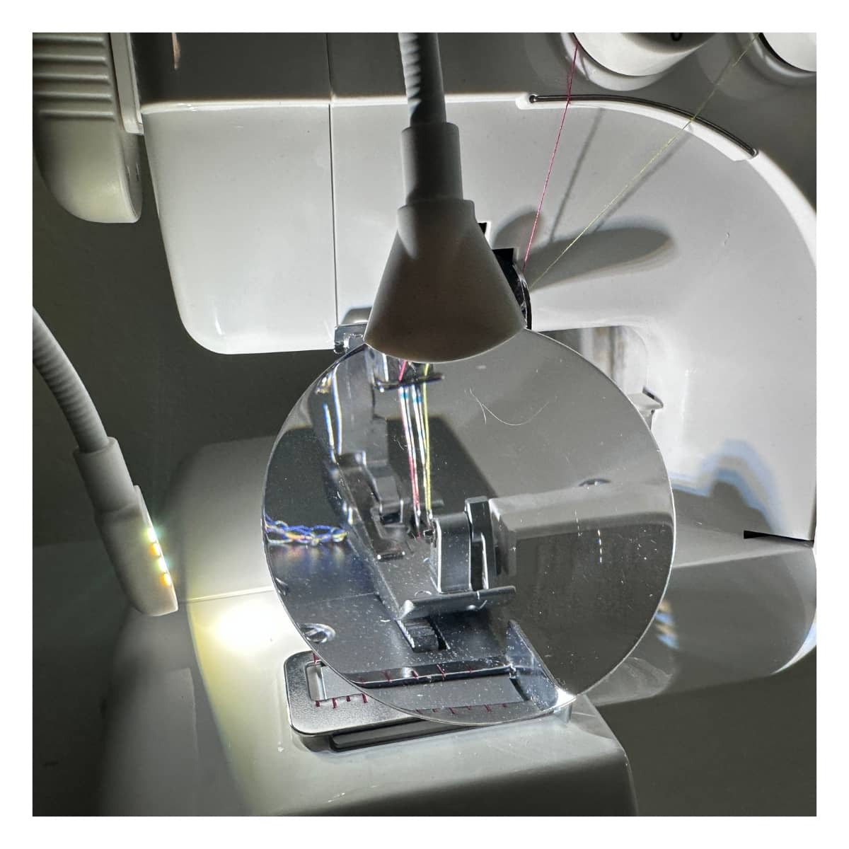 SewFine_magLight_closeWhite